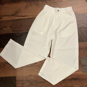 White linen pleated trouser pants